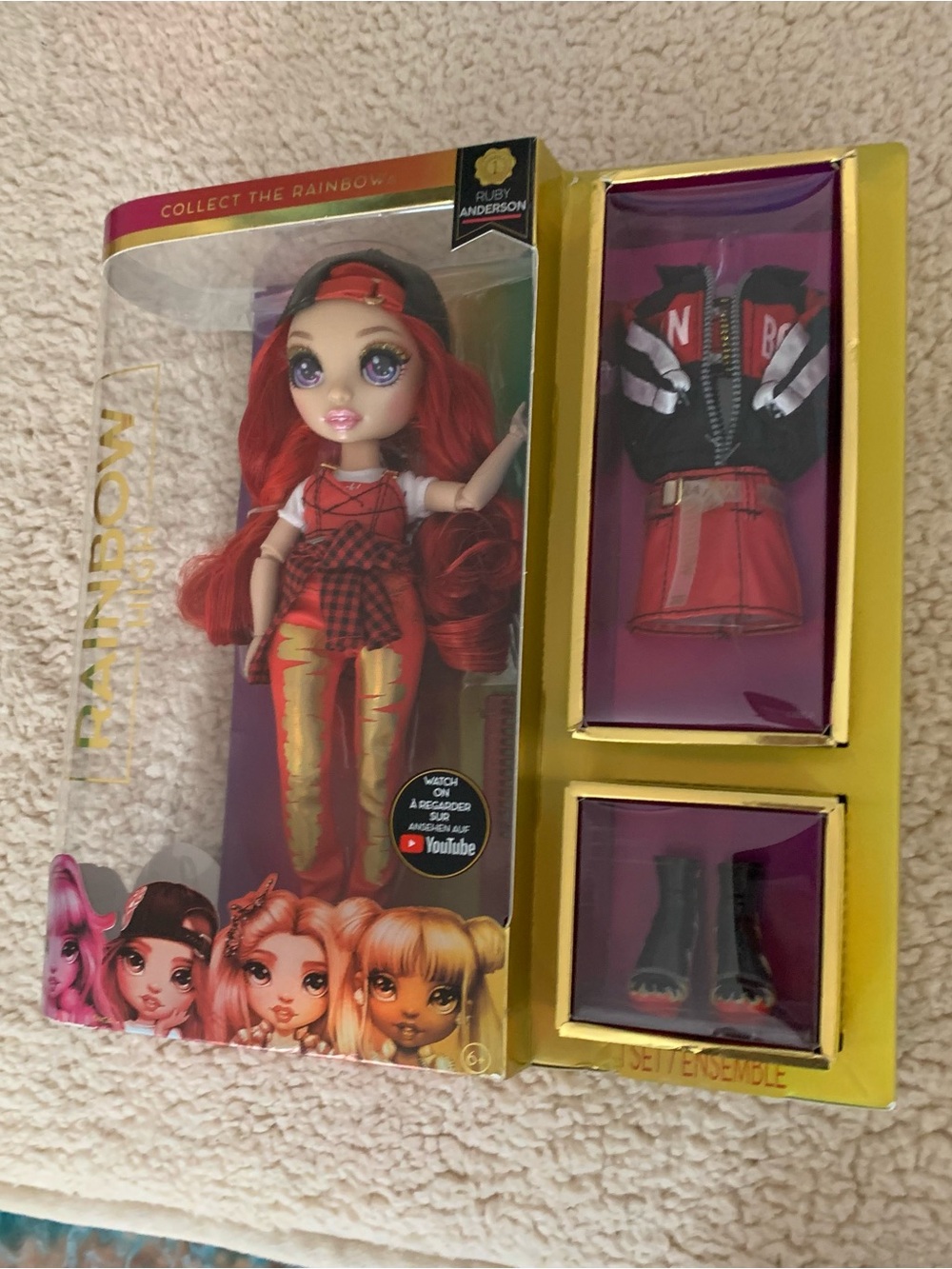 NIB Ruby Anderson Series 1 Rainbow High - Picture 3 of 5